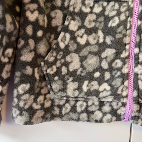 Eddie Bauer Charcoal Leopard Print Fleece Zipup - Picture 2 of 6
